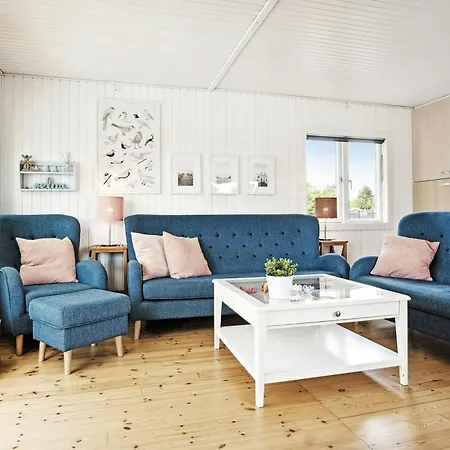 Rigt Udeliv Og Nostalgi Ved Middelfart * 미델파르트