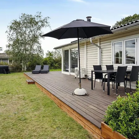 Feriehus Rigt Udeliv Og Nostalgi Ved Middelfart Middelfart